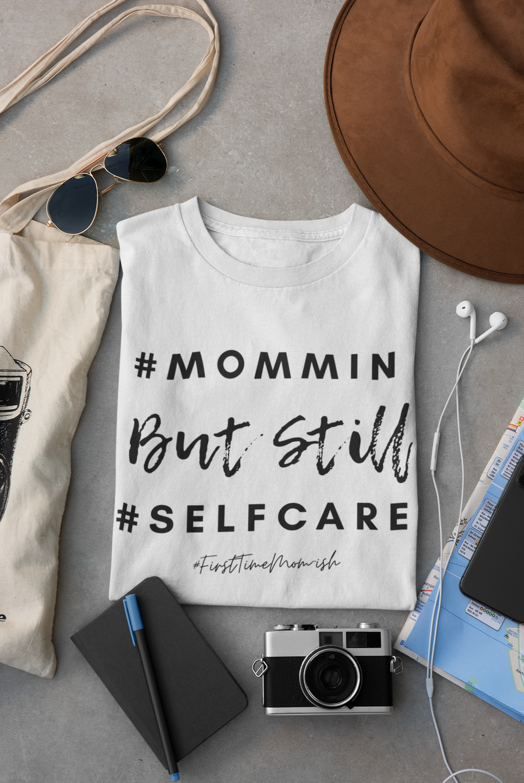 #SelfCare T-shirt in black